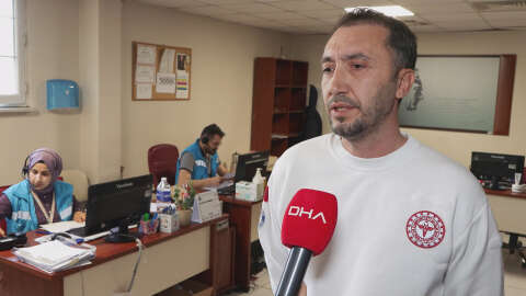 istanbul - Hastaları 112 ambulans ekipleri sandıklara götürdü