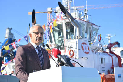 Bakan Uraloğlu: Limanlarda elleçlenen yük miktarı yüzde 7,2 arttı