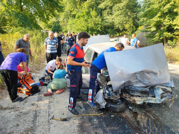 Osmaniye'de otomobil ile minibüs çarpıştı: 1 ölü, 2 yaralı