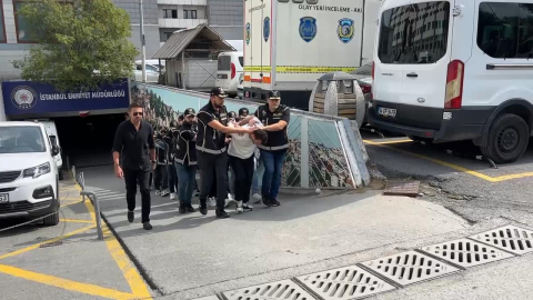 İstanbul-Beykoz'da bulunan el bombalarıyla ilgili gözaltına alınan 9 kişi adliyeye sevk edildi