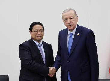 Cumhurbaşkanı Erdoğan, Vietnam Başbakanı Minh Chinh'i kabul etti