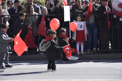 Sivas'ta, Cumhuriyet Bayramı kutlamalarında komandoların gösterisi ilgi gördü / Ek fotoğraflar