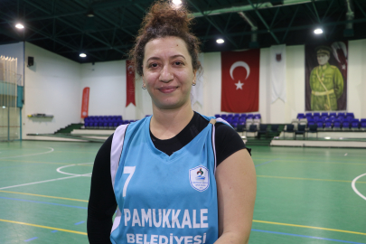 Tekerlekli sandalye basketbol takımının 2 kadın sporcusu