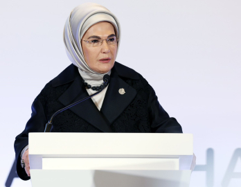 Emine Erdoğan'dan 'Regaip Kandili' mesajı