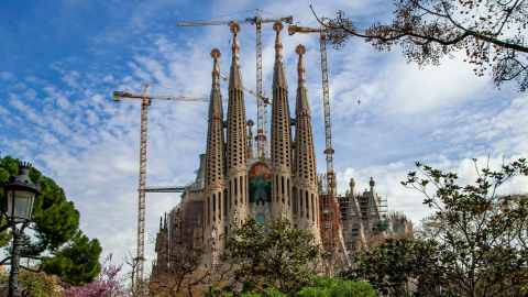 İspanya'nın sembollerinden 'La Sagrada Familia'nın inşaatı 2026'da tamamlanacak