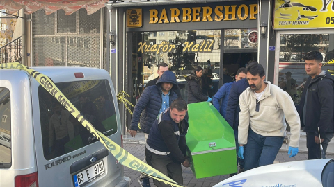 Berberde tıraş olurken tabancayla öldürüldü